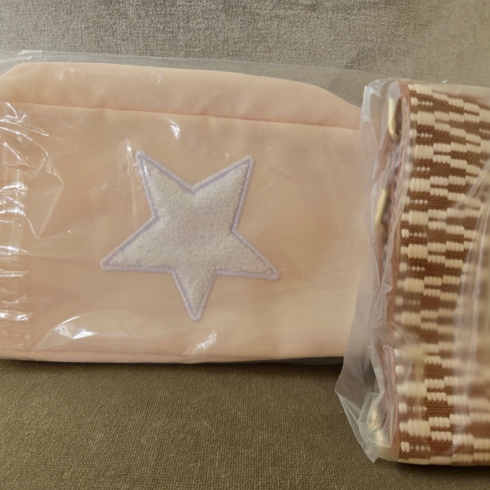Bloc bag  in ivory w/ white star & adjustable crossbody or shoulder  strap NEW - Picture 15 of 16